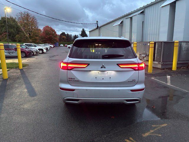 Used 2023 Mitsubishi Outlander SEL AWD/4WD image 4