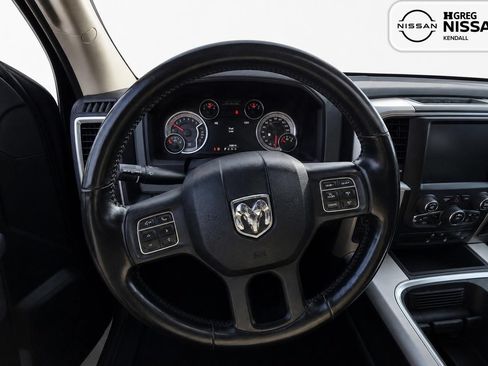 Used 2020 RAM 1500 Classic SLT w/ Luxury Group RWD image 9