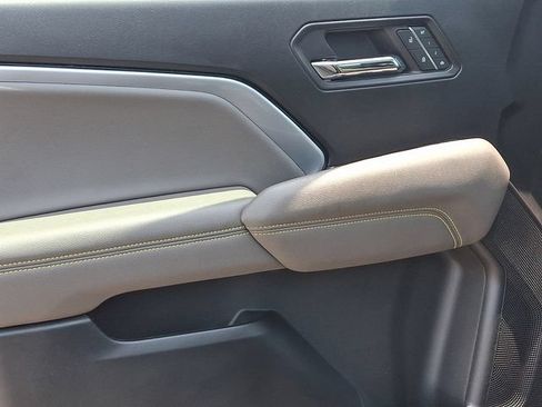 Used 2024 Chevrolet Colorado ZR2 w/ ZR2 Convenience Package III AWD/4WD image 22