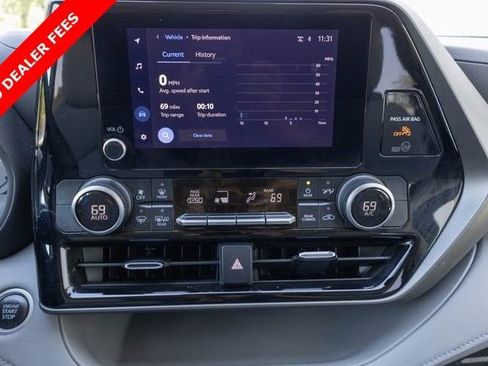 Used 2024 Toyota Highlander LE image 26