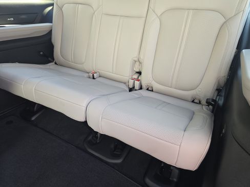 New 2026 Jeep Grand Wagoneer image 22