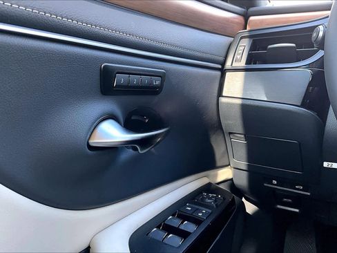 New 2025 Lexus ES 350 image 20