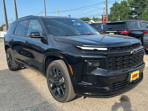 New 2026 Chevrolet Traverse RS w/ LPO, Floor Liner Package AWD/4WD image 5