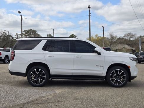 Used 2021 Chevrolet Tahoe RST w/ Luxury Package AWD/4WD image 15