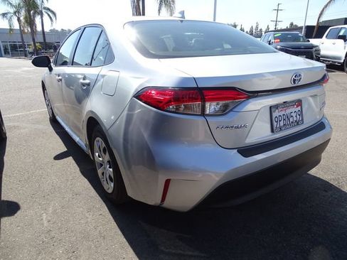 Used 2024 Toyota Corolla LE FWD image 2