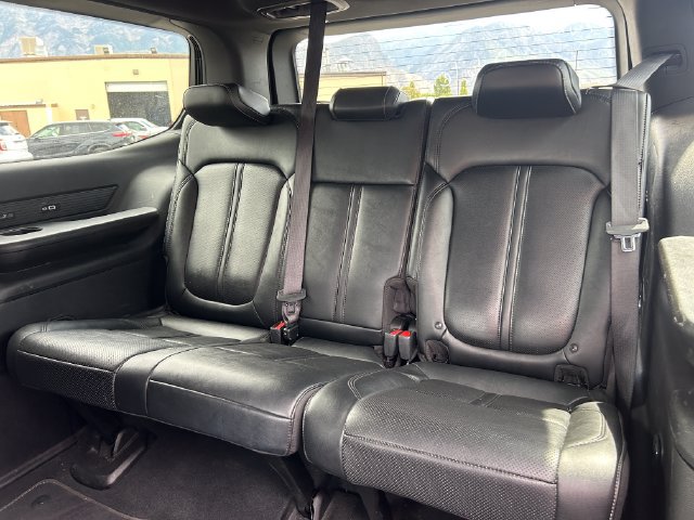 Used 2024 Jeep Wagoneer Series III AWD/4WD image 32