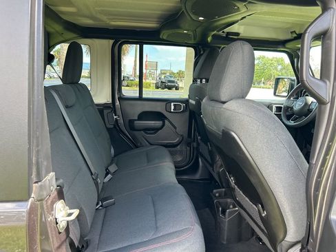 Used 2024 Jeep Wrangler Rubicon image 36