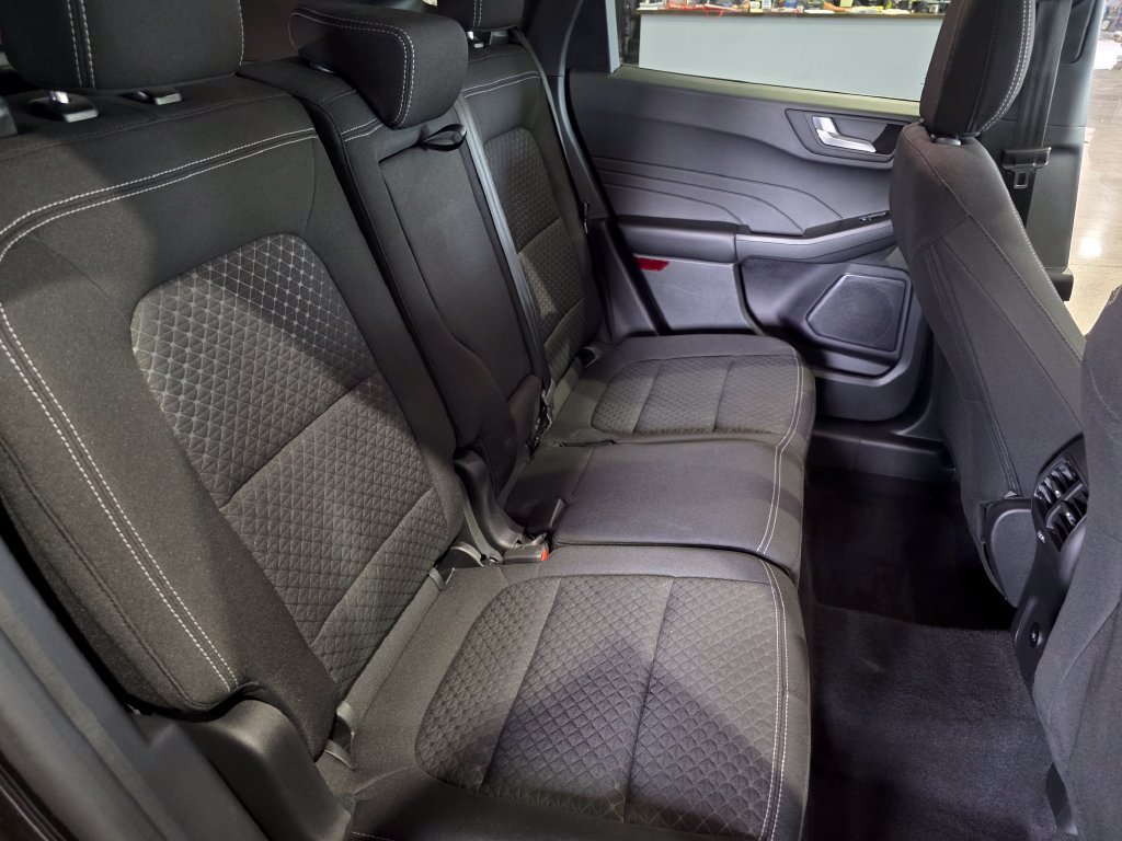 Used 2023 Ford Escape Active w/ Tech Pack #2 AWD/4WD image 23