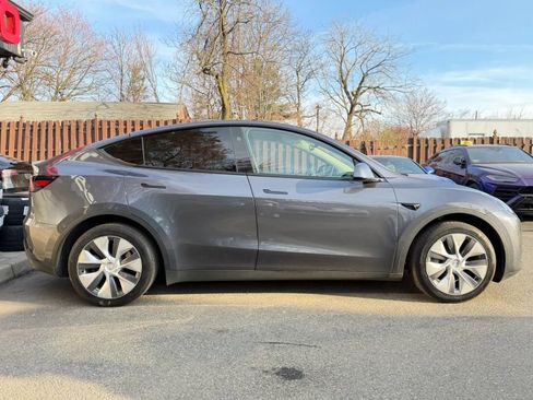 Used 2023 Tesla Model Y Long Range image 4