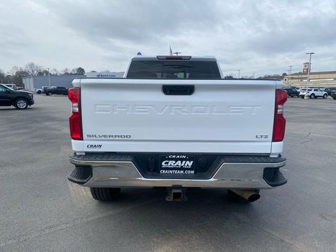 Used 2022 Chevrolet Silverado 2500 LTZ w/ LTZ Convenience Package AWD/4WD image 6