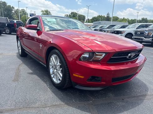 Used 2012 Ford Mustang Premium RWD image 4