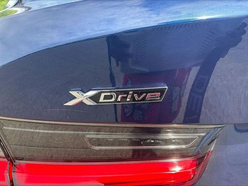 Used 2019 BMW 330i xDrive Sedan w/ Premium Package AWD/4WD image 28
