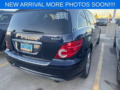 Used 2010 Mercedes-Benz R 350 4MATIC image 2