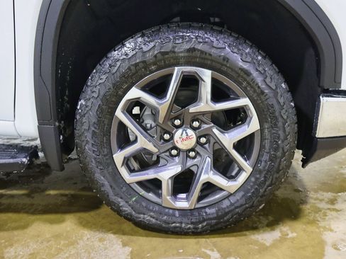 New 2026 GMC Sierra 1500 SLT w/ SLT Premium Plus Package image 28