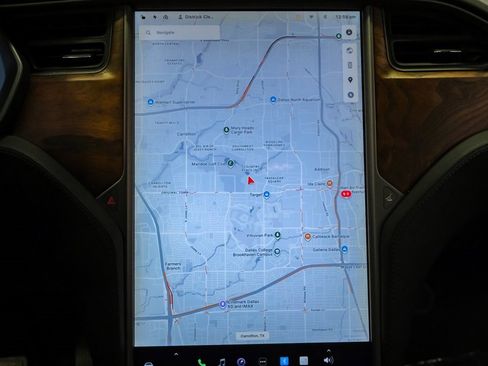 Used 2018 Tesla Model X 75D image 23