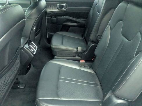 Used 2023 Kia Sorento SX image 33
