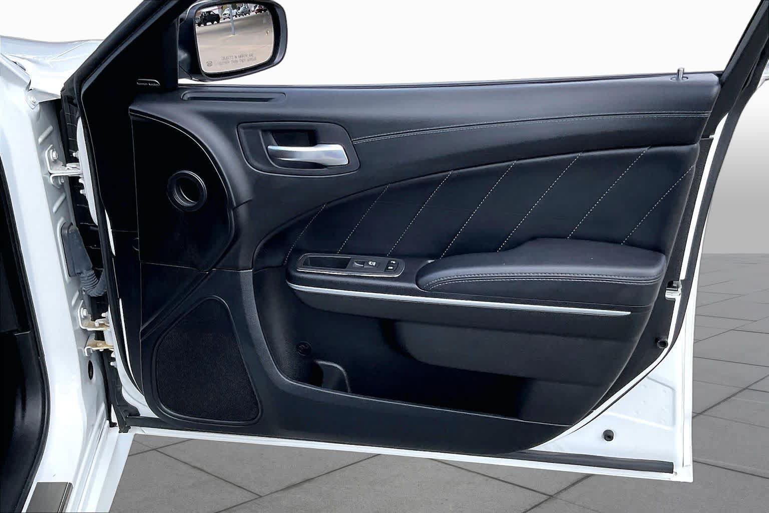 Used 2022 Dodge Charger Scat Pack w/ Dynamics Package RWD image 21