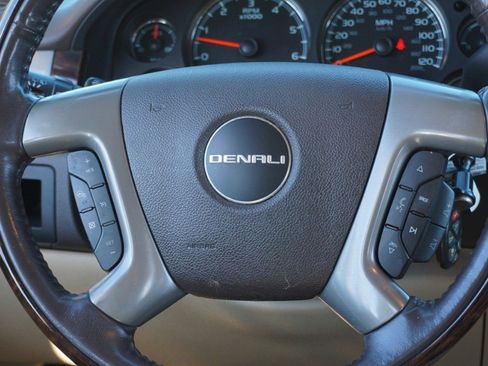 Used 2012 GMC Yukon XL Denali image 27