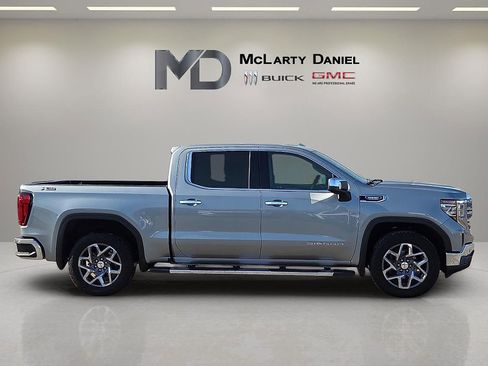 Certified 2023 GMC Sierra 1500 SLT w/ SLT Premium Package image 6