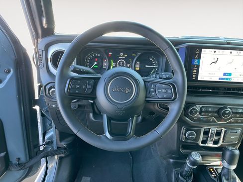Used 2024 Jeep Wrangler Unlimited w/ Convenience Group AWD/4WD image 14