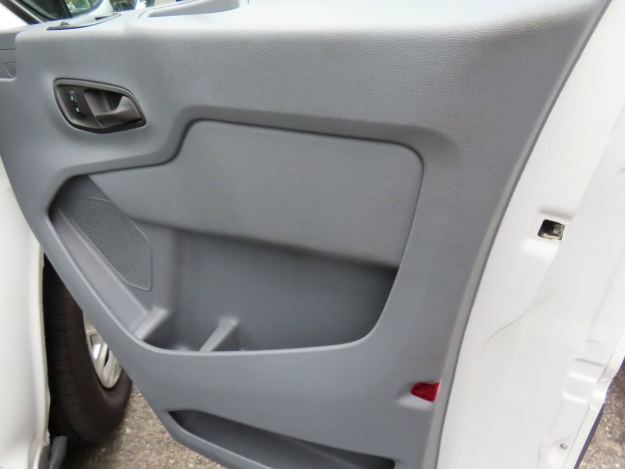 Used 2017 Ford Transit 150 130 Low Roof RWD image 23
