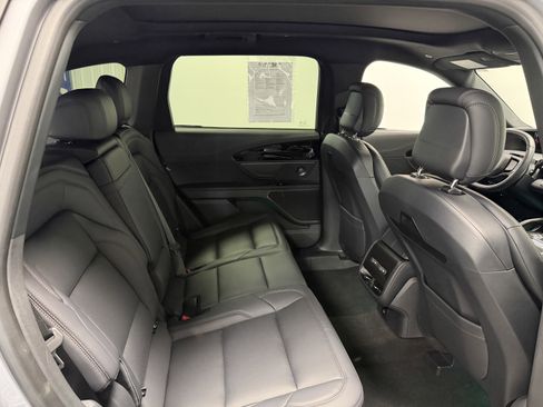 Used 2025 Lincoln Nautilus Premier w/ Equipment Group 102A AWD/4WD image 21