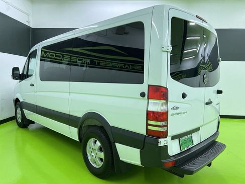 Used 2016 Mercedes-Benz Sprinter 2500 image 7