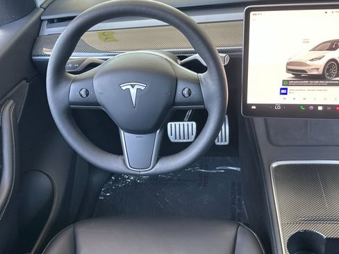 Used 2022 Tesla Model Y Performance AWD/4WD image 14