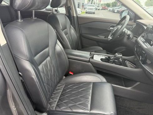 Used 2023 Nissan Rogue Platinum w/ Platinum Premium Package FWD image 11