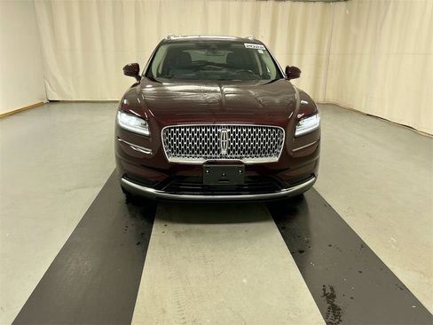 Used 2022 Lincoln Nautilus Reserve w/ Luxury Package image 3