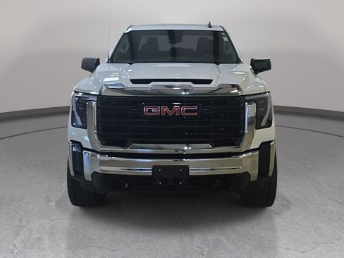 Used 2024 GMC Sierra 2500 Pro w/ Convenience Package AWD/4WD image 3