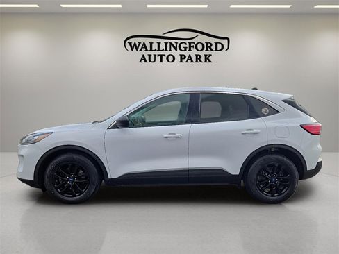 Used 2022 Ford Escape SE image 7