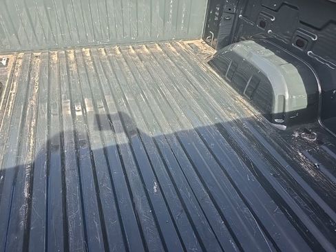 Used 2025 Chevrolet Silverado 1500 LT image 5