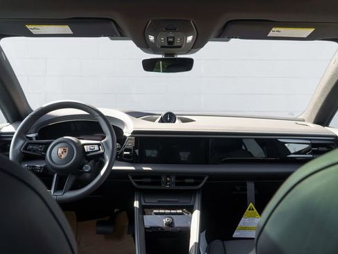 New 2026 Porsche Macan 4 Electric image 19