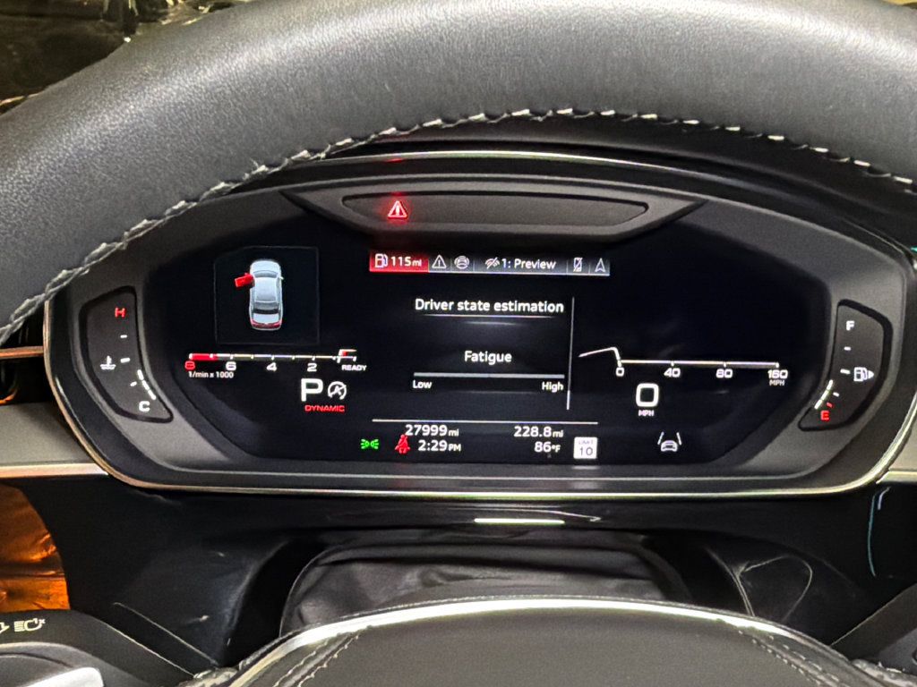 Used 2024 Audi S8 AWD/4WD image 33
