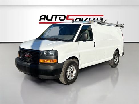 Used 2022 GMC Savana 2500 w/ Driver Convenience Package image 3