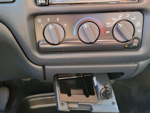 Used 2003 Chevrolet S10 Pickup LS image 21