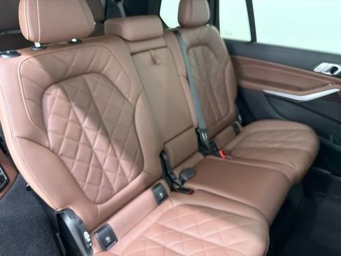 Certified 2024 BMW X7 xDrive40i w/ M Sport Package AWD/4WD image 24