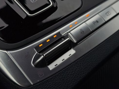 Certified 2025 Kia Carnival SX image 35