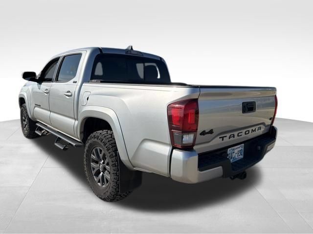 Used 2023 Toyota Tacoma SR5 w/ Technology Package AWD/4WD image 5