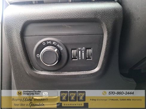 Used 2023 Jeep Grand Cherokee L Laredo image 13