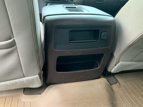 Used 2017 GMC Sierra 1500 SLE image 23