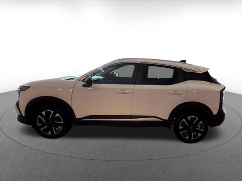 Used 2026 Nissan Kicks SV w/ Cold Weather Package AWD/4WD image 9