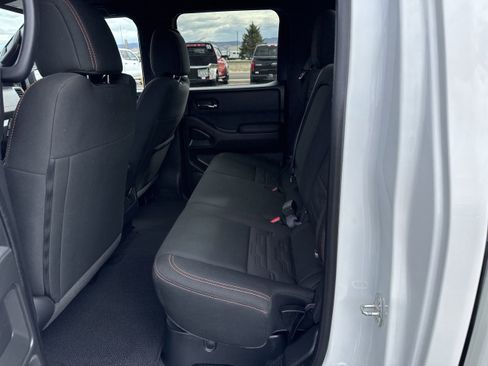 Used 2023 Nissan Frontier PRO-4X w/ Pro Convenience Package image 9