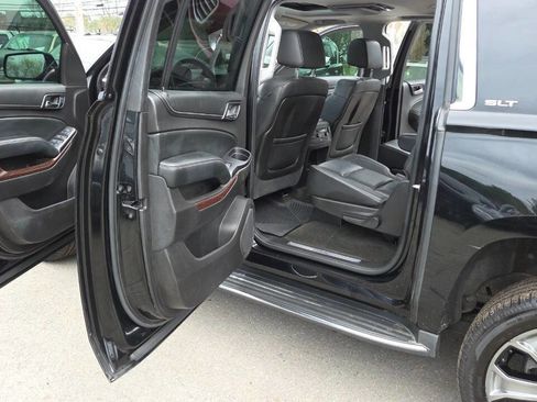 Used 2016 GMC Yukon XL SLT w/ Open Road Package AWD/4WD image 31