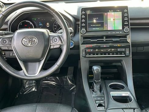 Used 2021 Toyota Avalon Limited w/ Advanced Safety Package image 4