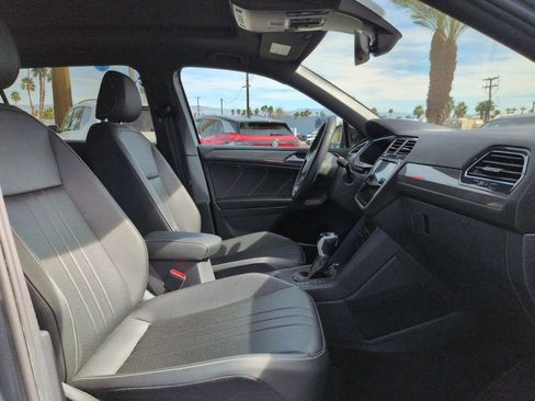 Used 2023 Volkswagen Tiguan SE R-Line image 21