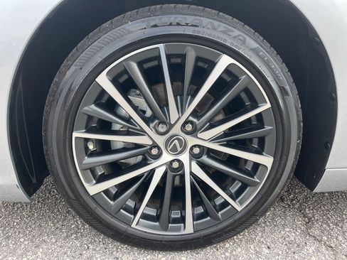 Used 2024 Lexus ES 350 w/ Premium Package image 9