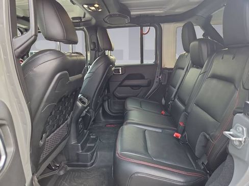 Used 2021 Jeep Wrangler Unlimited Rubicon AWD/4WD image 16