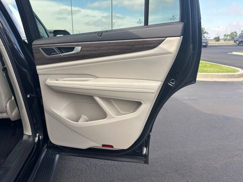 Certified 2024 Volkswagen Atlas SEL Premium R-Line AWD/4WD image 39